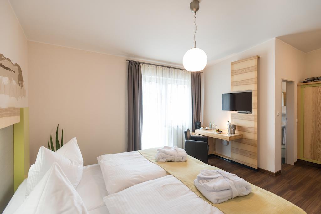Brauers Landarthotel Gmbh Daun Szoba fotó