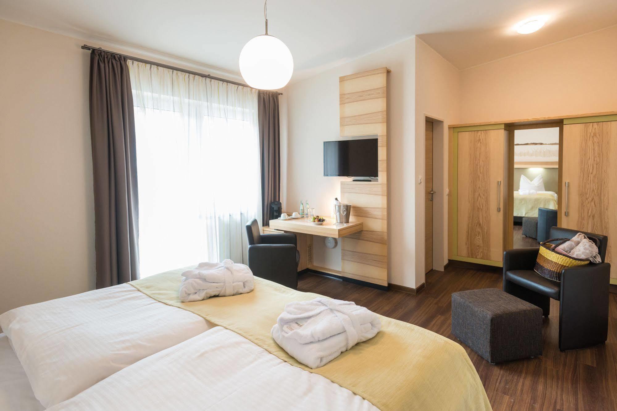 Brauers Landarthotel Gmbh Daun Kültér fotó